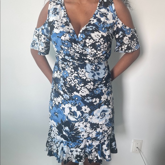 Venus Dress - Picture 1 of 9